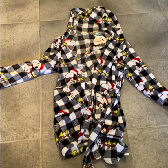 Peanuts Intimates & Sleepwear Peanuts Snoopy Woodstock Christmas